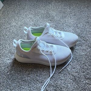 Under Armour Women’s White Mesh Lightweight Running Shoes